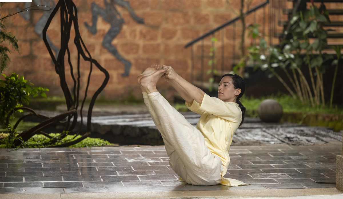 Angamardana practice at Yoga Darshana